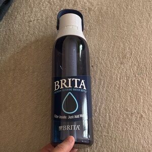 Brita Filtering Water Bottle - Dark Blue and White
